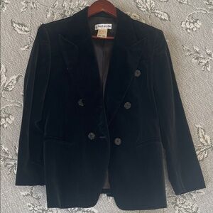 Vintage Guy Laroche Elegant Black Velvet Blazer 1970s